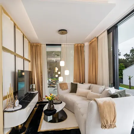 Luxury Matos Estate By Tourist Adria Group *