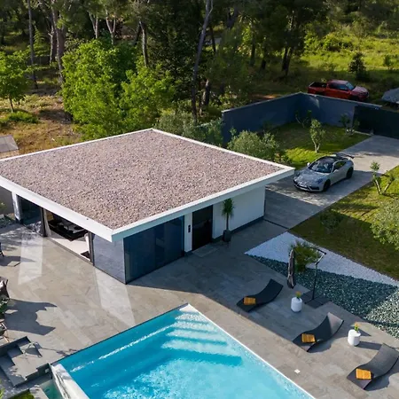 Luxury Matos Estate By Tourist Adria Group *