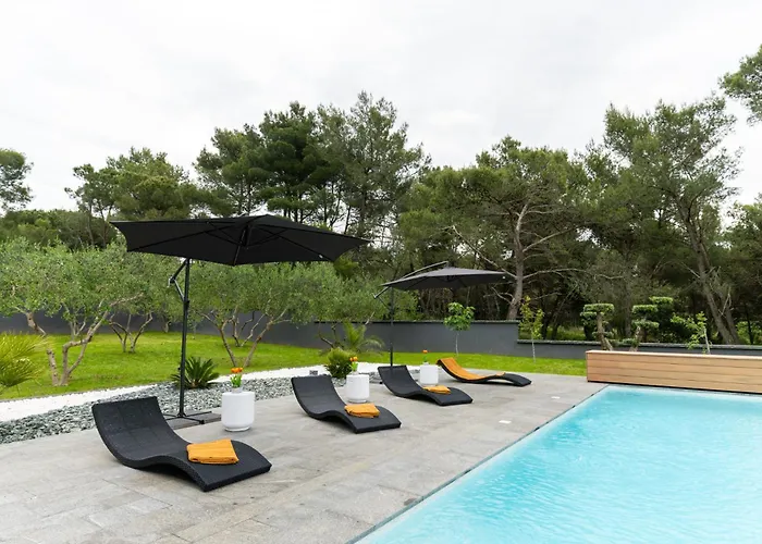 Vila Luxury Matos Estate By Tourist Adria Group *