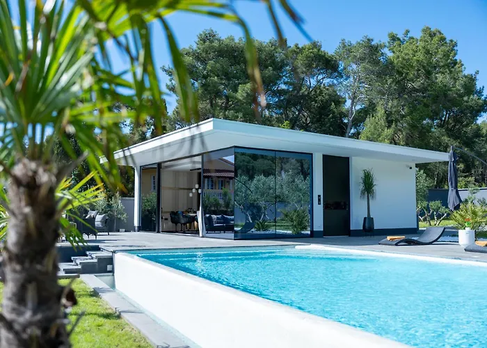 Vila Luxury Matos Estate By Tourist Adria Group *