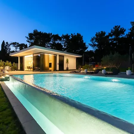 Luxury Matos Estate By Tourist Adria Group *