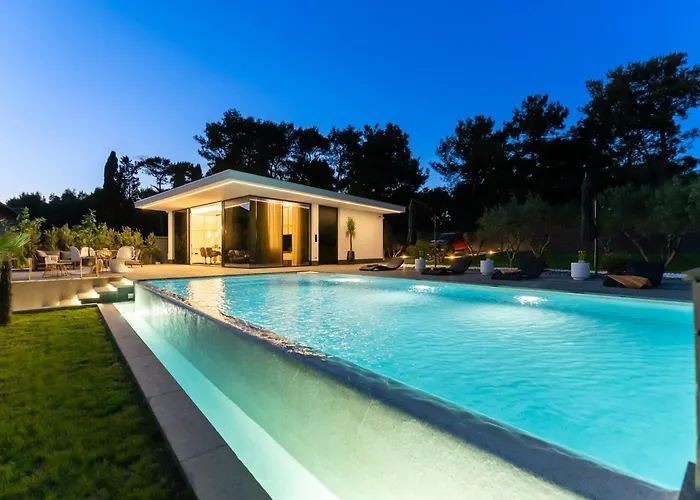 Luxury Matos Estate By Tourist Adria Group *