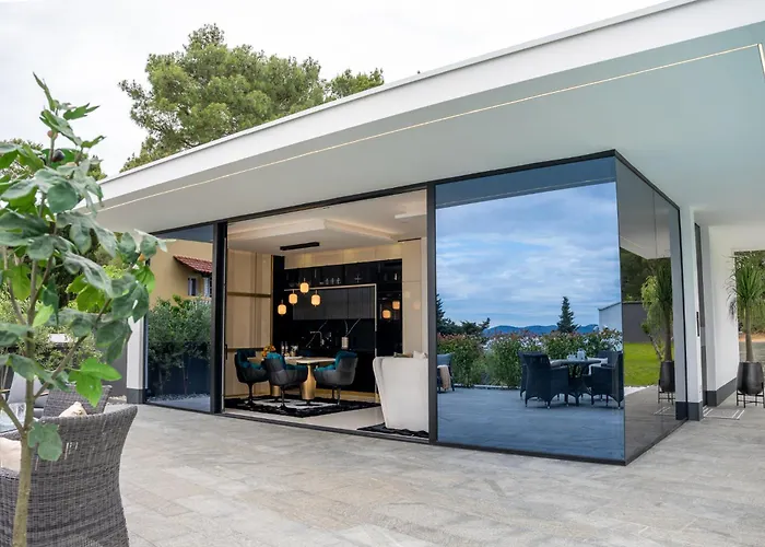 Luxury Matos Estate By Tourist Adria Group Дикло