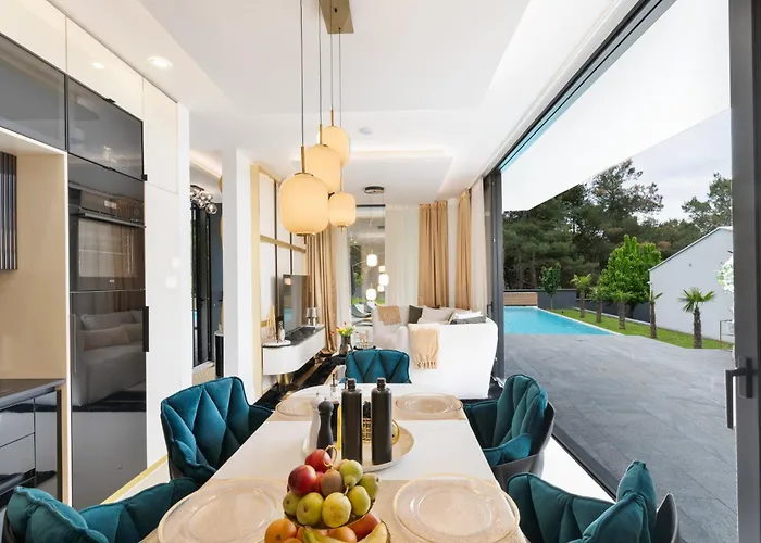 Luxury Matos Estate By Tourist Adria Group *